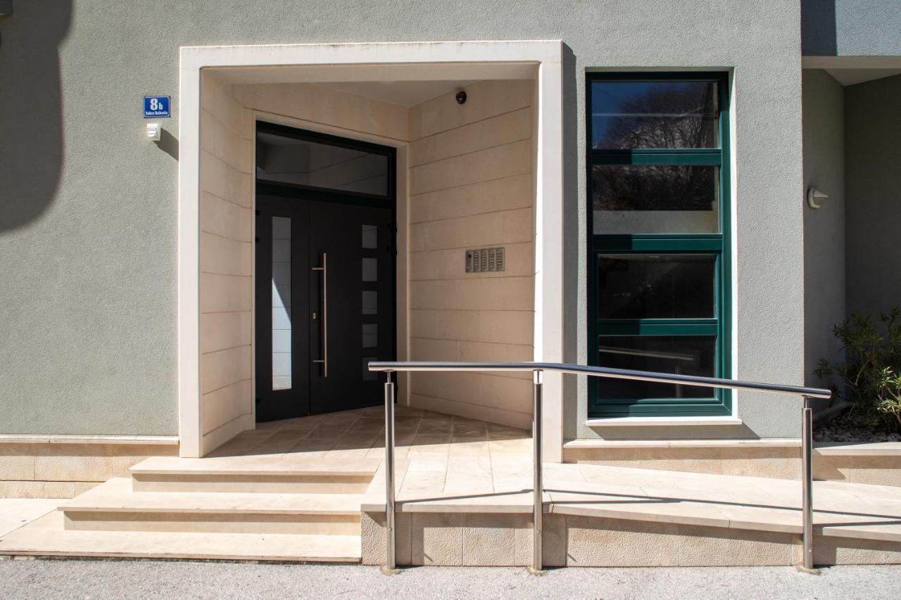 Luxury Green Beach Apartment Makarska Exterior photo